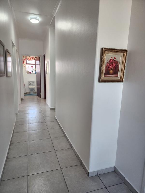 To Let 4 Bedroom Property for Rent in Dwarskersbos Western Cape